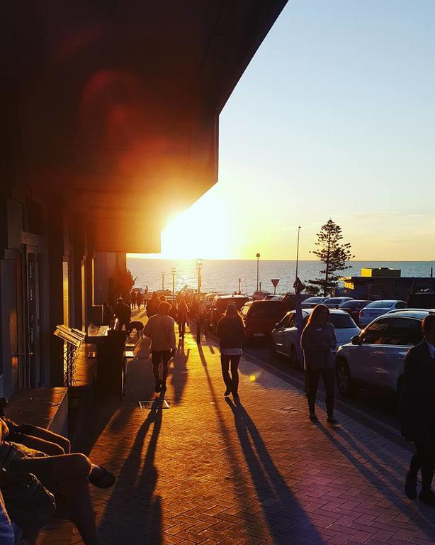 Ocean Beach Backpackers Perth Exterior photo