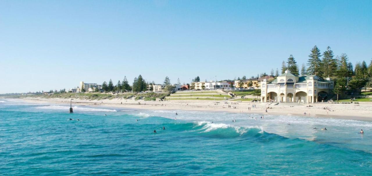 Ocean Beach Backpackers Perth Exterior photo